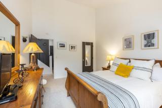 Mountain view, kids room, great location! - 3