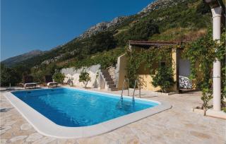 Two-Bedroom Holiday Home In Dingac - Gornji Dingač - 1
