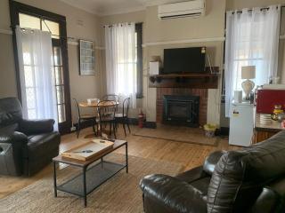 The Light Horse Hotel - Harden - 5