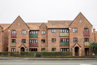 Two bedroom flat near Colchester Hospital with free parking and internet - Mile End - 9
