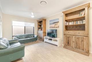 Dolphin Waters - Waterfront Delight - Yamba - 4