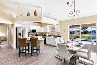 Peaceful & elegant with a private pool Home - 3