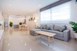 2BR Homey townhome 350M walk to Kata Beach Fully equipped - Kata Beach - 0