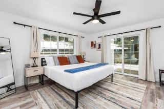 Country Club Hideout - w/ HotTub, King bed - Oakhurst - 4