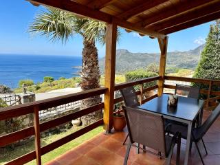 Seaview Villa Liandroy - 2