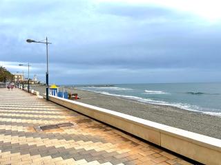 Modern Apartment Steps from the Beach - Torrox - 3