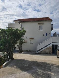 6 M, 50 m do plaže - Barbat na Rabu - 7