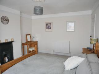 Close to beaches and town, off street parking - 5