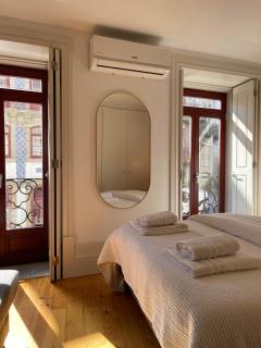 Historic Porto Balcony Hideaway - Taipas House 60 - Porto - 9