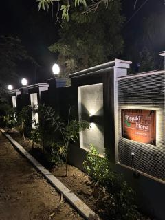 Kaashi Flora (Modern Suite) - Varanasi - 1
