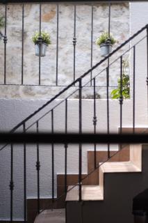 Hanna Cozy Old Stone House - 9