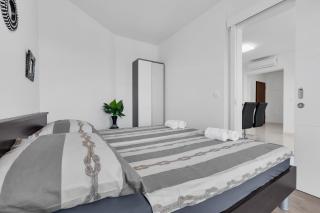 Apartment Navis, Sea View - Makarska - 1