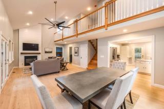 Waterfront Lake House - 4