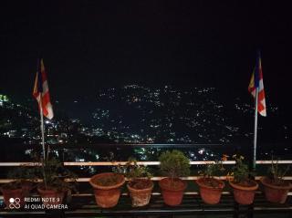 Esses House A Luxury Homestay and service apartment - Gangtok - 8
