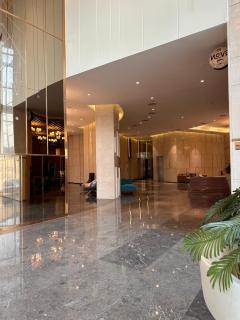 21st Floor SkyStudio Suite with Balcony - New Delhi - 7