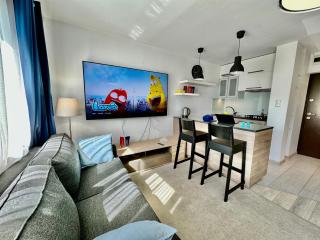 NEON 2 - fast WiFi 70’TV Netflix HBO Max AppleTV+ - Varsavia - 3