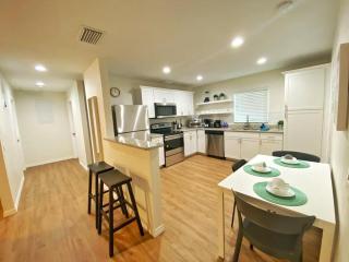 *NEW*Sunshine Gorgeous- 3BD/2BA -Private Backyard! - Port Orange - 9