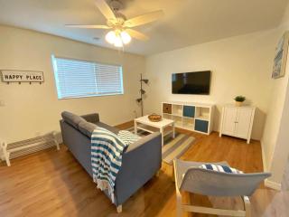 *NEW*Sunshine Gorgeous- 3BD/2BA -Private Backyard! - Port Orange - 7