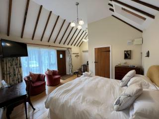 Church Hill Farm - Lighthorne - 6