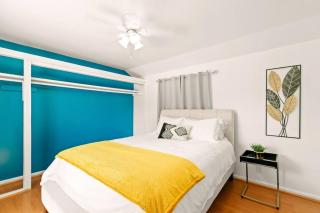 Relaxing, Cozy, Private Home, Large Front Yard - El Monte - 1