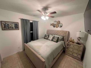 2/1 Naples Hideaway - Naples - 7