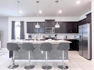 Luxurious Pool Home with Private Pool-2061LC home - Davenport - 1