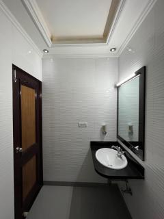 Hotel Marc Royal - Agra - 4