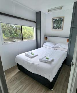 Surfrider Caravan Park - Barrack Point - 7