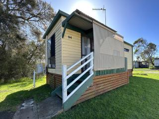 Surfrider Caravan Park - Barrack Point - 1