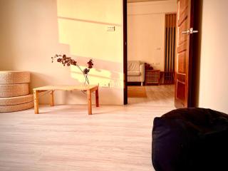 One Suitcase - Toufen - 3