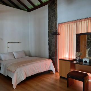Villa Elisabeth at Villa Istana Bunga - Bandung - 7