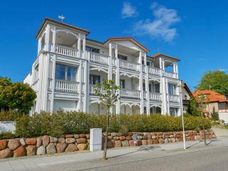 Villa Annika - Penthouse WG13 mit zwei Balkonen und IR-Sauna - Ostseebad Sellin - 0
