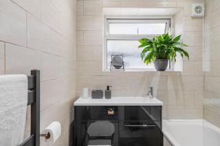 Stylish Maisonette near the heath with Free parking & Wi-Fi - 4