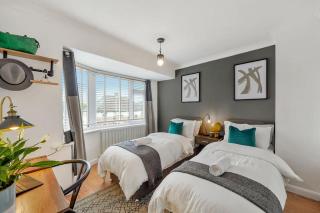 Stylish Maisonette near the heath with Free parking & Wi-Fi - 2