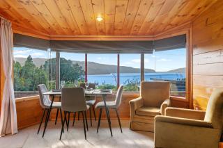 Lakeside Lookout - Lake Tarawera Holiday Home - Lake Tarawera - 3