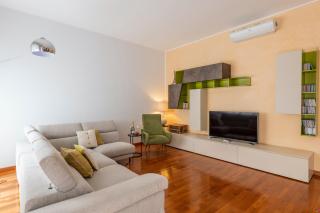 BnButler - Stromboli, 22 - Ampio, Luminoso ed Elegante - Milan - 2
