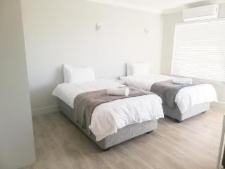 Bay View Villa - 1