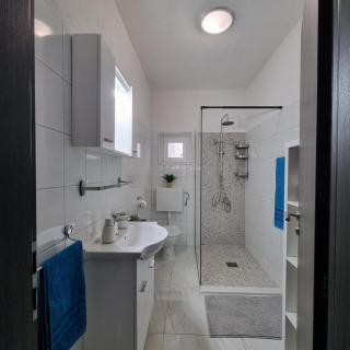Holiday House DA & DO - 3