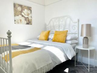 Charming Seaside Cottage in Leigh-on-Sea - Southend-on-Sea - 9