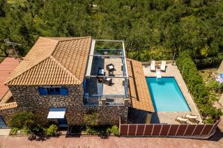 Villa Rosemarie - Luxurious Villa with Pool Just Steps Away from the Sea - Psarou - 4