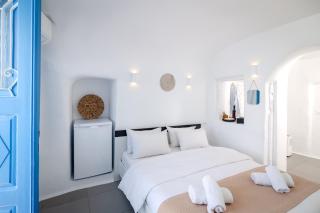 Luxus VIP Suites - Oia - 1
