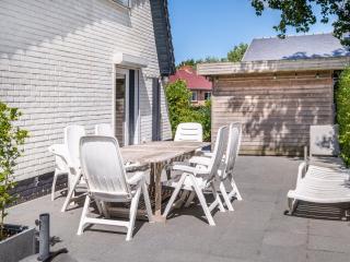 Villa in Koksijde with Sunny Terrace - Koksijde - 4