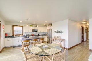 La Petit Maison - Lakefront Oshkosh Home! - 5