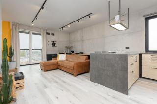 Industrial Pet-Friendly Apartment with Movie Projector by Noclegi Renters - 3