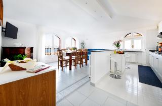 SorrentoVibes - Sea view Rooftop Apartment with Jacuzzi & Garden - Sorrento - 9