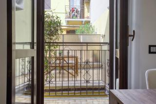 JOIVY Tasteful flat with balcony - Milan - 1