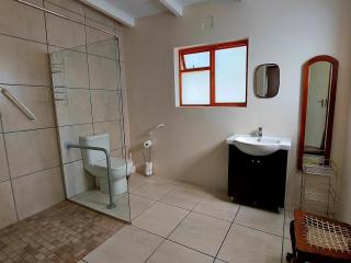 Suites on 74 - 8