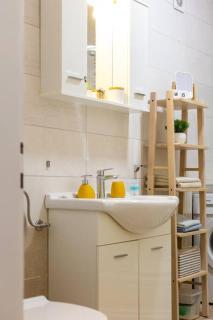 Dr. Jo~ 2 bedroom apartment with free parking ~ - 2