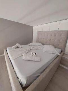 Velmar Hotel - Golem - 2