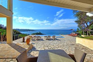 Beachfront Villa Seasun by PosarelliVillas - Agios Spiridon - Corfù - 2